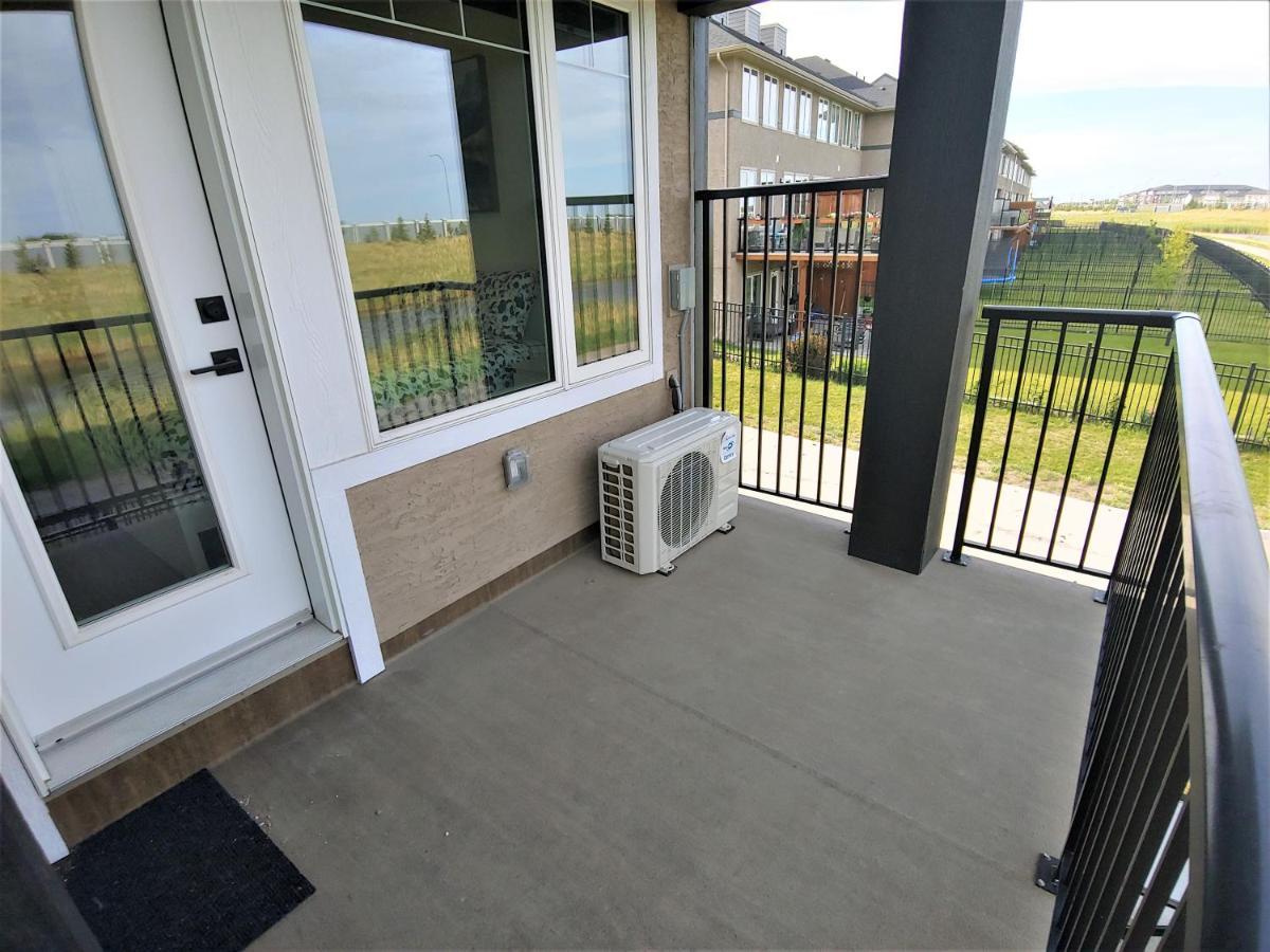 Serene 2 Bedroom Condo With Balcony And Lakeview Winnipeg Kültér fotó